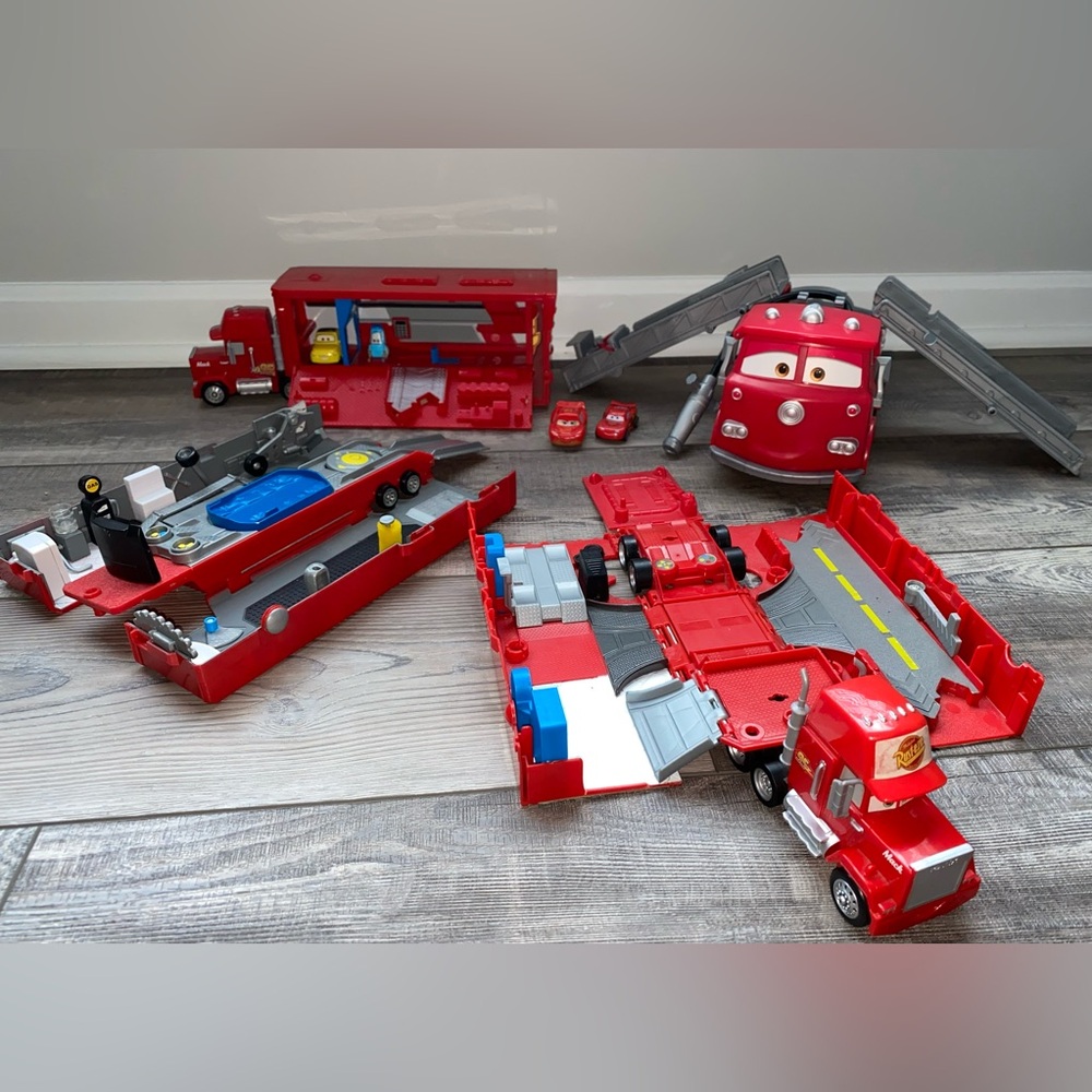 🏎️ Disney Pixar Cars Superliner Mack Hauler Firetruck Racecar Launch Bundle Lot